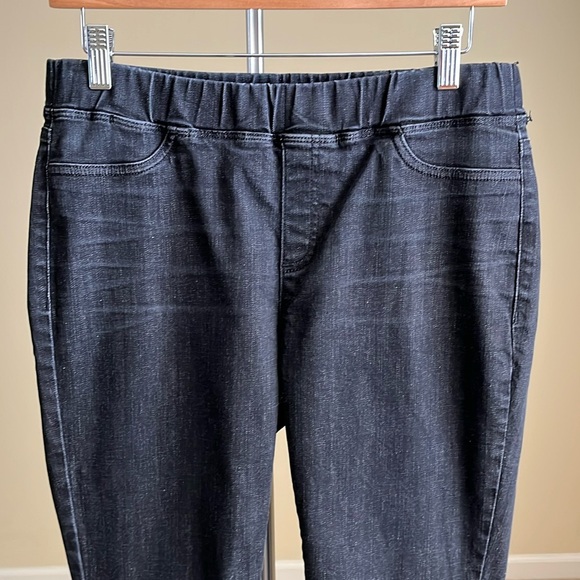 Eileen Fisher - Stretch Pull-On Jeans in Faded Black Denim - Size S - Picture 3 of 7